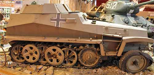 Demag Schützenpanzerwagen Sd.Kfz.250/1