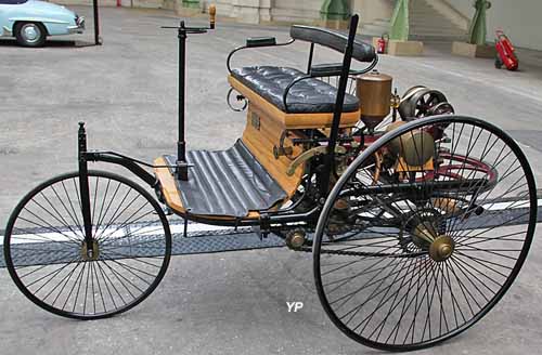 Tricycle à moteur Benz (doc. Yalta Production)