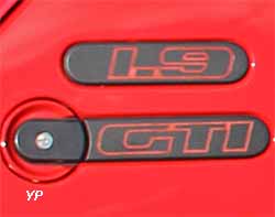 logo Peugeot 205 GTI 1.9