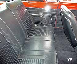 Plymouth Valiant Barracuda Sport Hardtop 2 doors