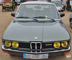 BMW 525 (E12)