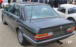 BMW 528i (E28)