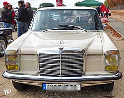 Mercedes 220 D (W115)