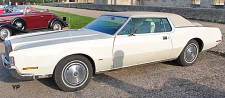 Lincoln Continental Mark V