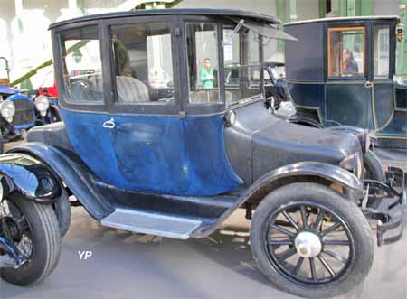 Detroit Electric Model 95 Type 24B coupé de Ville