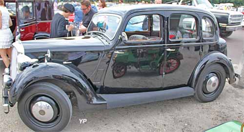 Rover 10 (P2) saloon