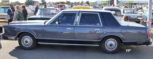 Lincoln Town Car 1986 Sedan