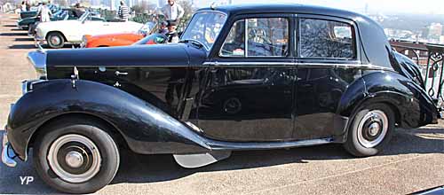 Bentley type R Saloon