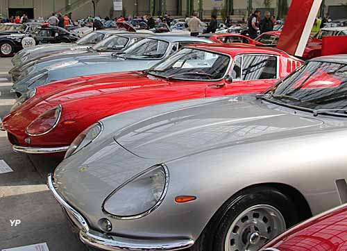 Tour Auto 2014 - un alignement de Jaguar Type E (doc. Yalta Production)