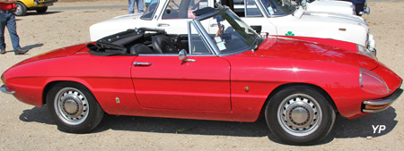 Alfa Romeo Spider Duetto