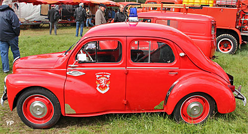 Renault 4 CV 1092 pompier