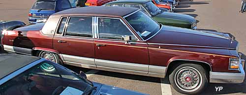 Cadillac Fleetwood Brougham d'Elegance