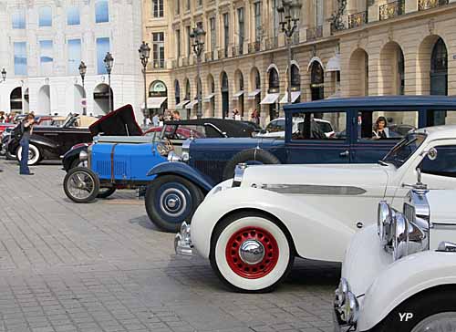 Parc fermé du rallye Paris-Deauville (doc. Yalta Production)