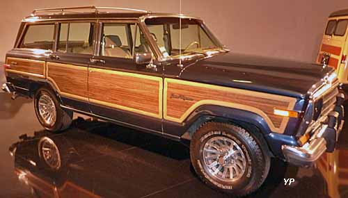 Jeep Grand Wagoneer