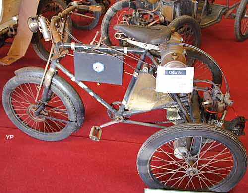 Clément Tricycle à moteur De Dion