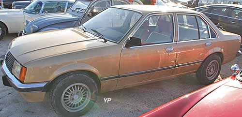 Opel Rekord E1 2.0