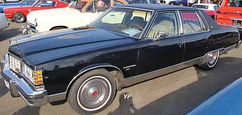 Pontiac Bonneville (6e series) Brougham