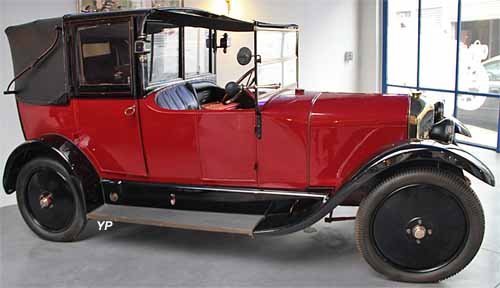 De Dion Bouton type IS landaulet taxi