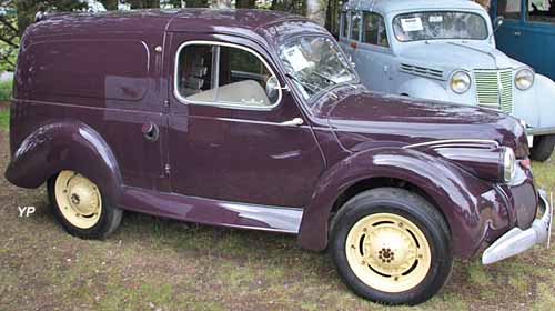 Panhard Dyna X fourgonnette tôlée K166