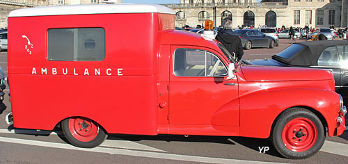 Peugeot 203 ambulance