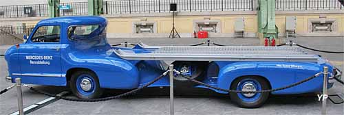 Mercedes Renntransporter