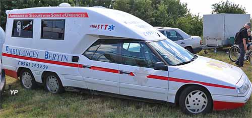 Citroën XM ambulance 4 portes, 6 roues, Tissier