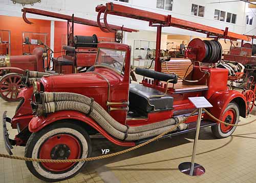 Renault UI Auto Pompe Légère