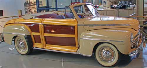 Ford 1946 Super Deluxe Sportsman Convertible Woody