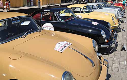 De nombreuses Porsche 356 au départ du Rallye des Princesses (doc. Yalta Production)