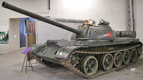 Char soviétique T54