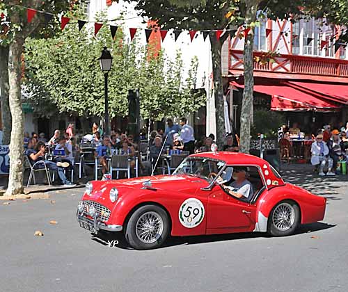 Triumph TR3A avec hardtop (doc. Yalta Production)