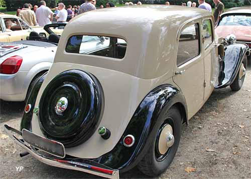 Citroën Traction 7C (doc. Yalta Production)