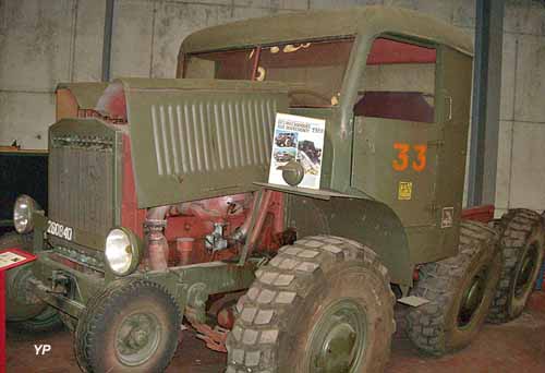 Tracteur d'artillerie Laffly S 45 (doc. Musée du Poids Lourds)