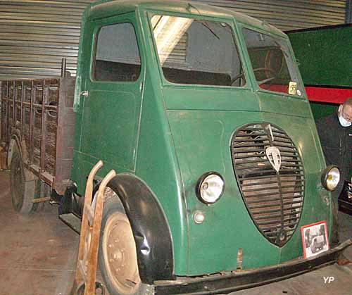 Peugeot DMAH (doc. Musée du Poids Lourds)