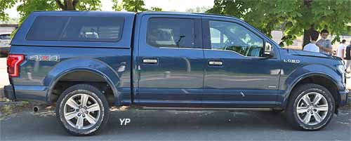 Ford F150 Lobo Platinum Crew cabin