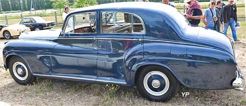 Bentley type R saloon James Young