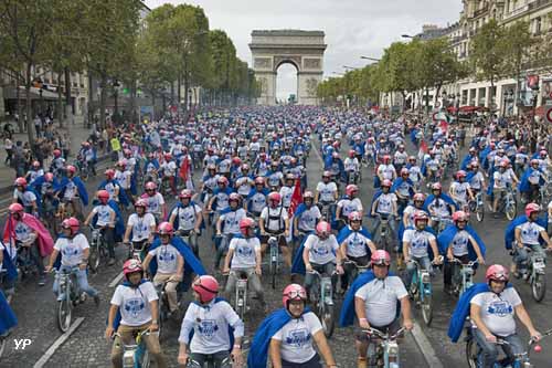 Grand Prix Meule Bleue 2016 sur les Champs Elysées (doc. Eddy Rivière)