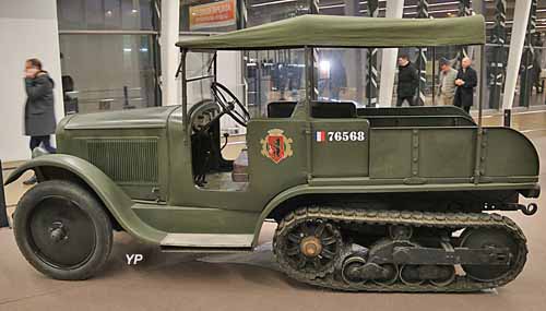Autochenille Citroën P17 tracteur d'artillerie