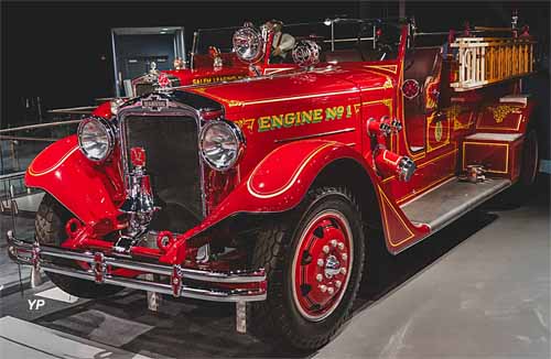 American LaFrance Type 415 RC Pumper