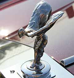 Spirit of Ecstasy sur une Rolls Royce (doc. Yalta Production)