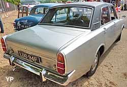 Ford Corsair 2000 E