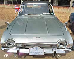 Ford Corsair 2000 E