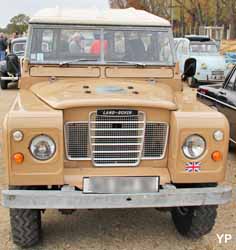 Land Rover Series IIA 109