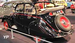 Peugeot 202 berline découvrable