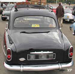 Simca Aronde Océane Monthléry