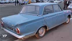 Ford Consul Cortina