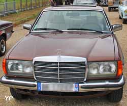 Mercedes 230 C