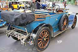 Darracq type V14 16 HP torpédo