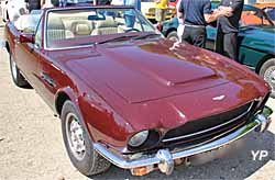 Aston Martin V8 Volante