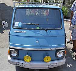 Piaggio triporteur Vespacar (Apecar) P2